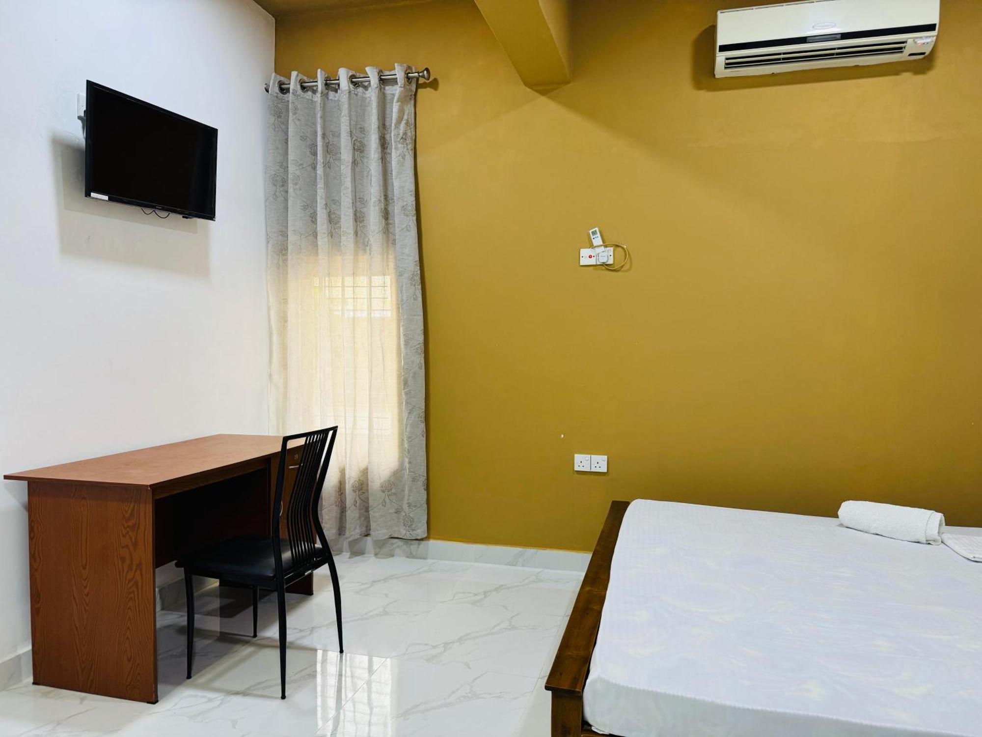Double Room Private Bathroom