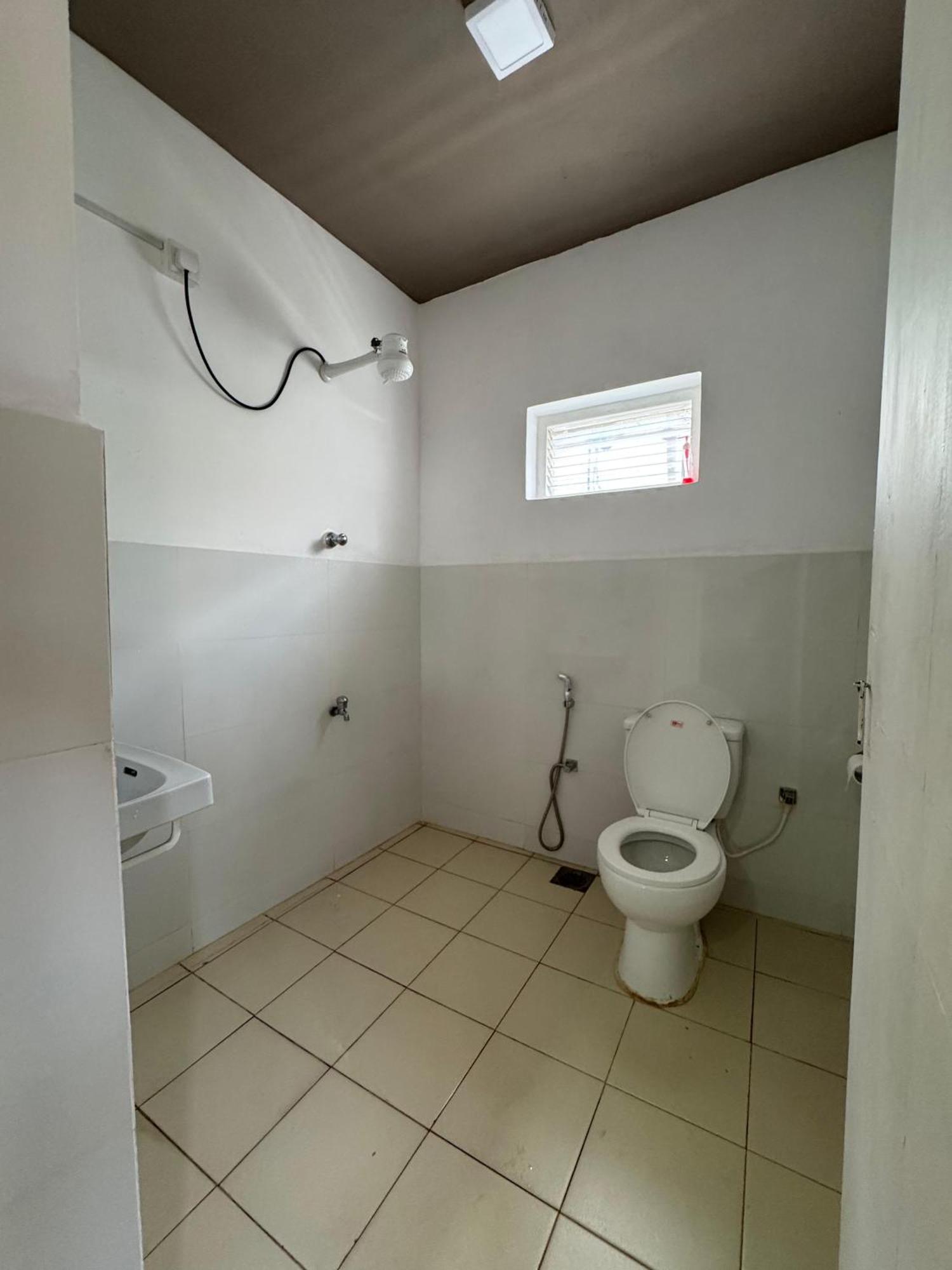 Family Room Private Bathroom